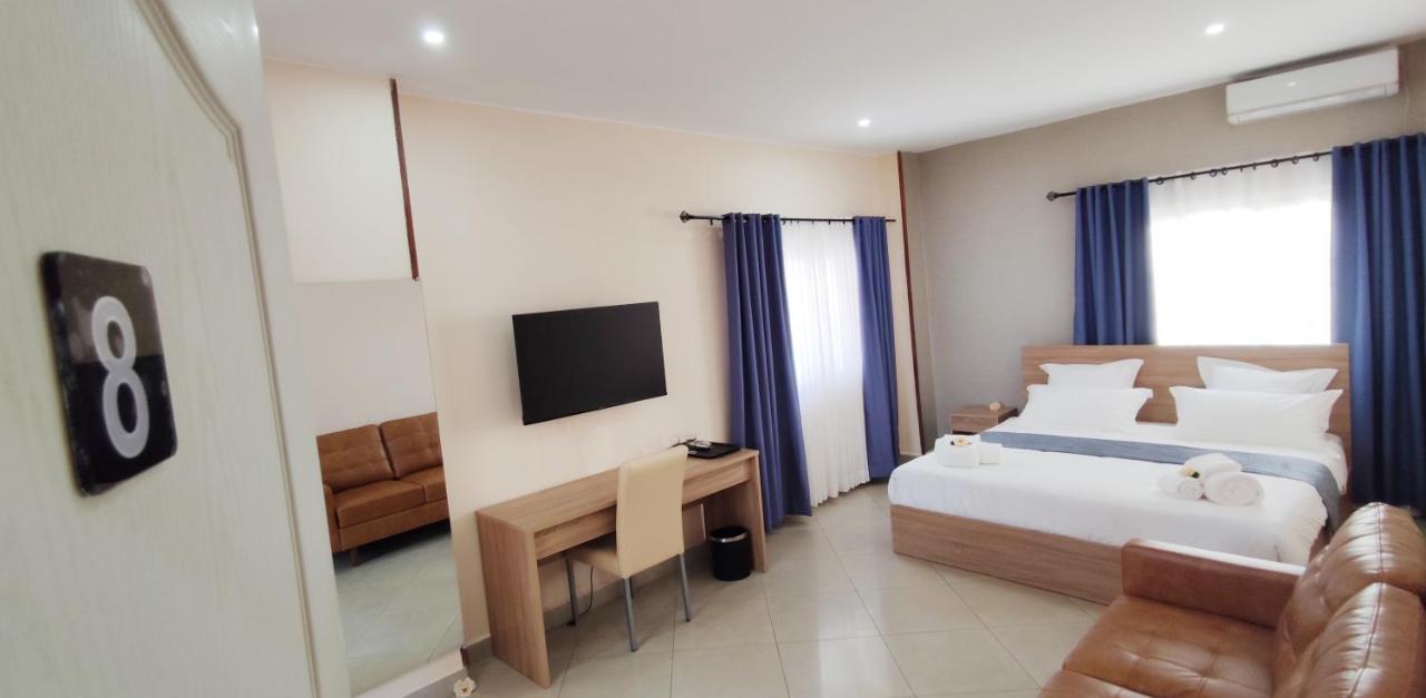 Downtown Hotel アンタナナリボ エクステリア 写真