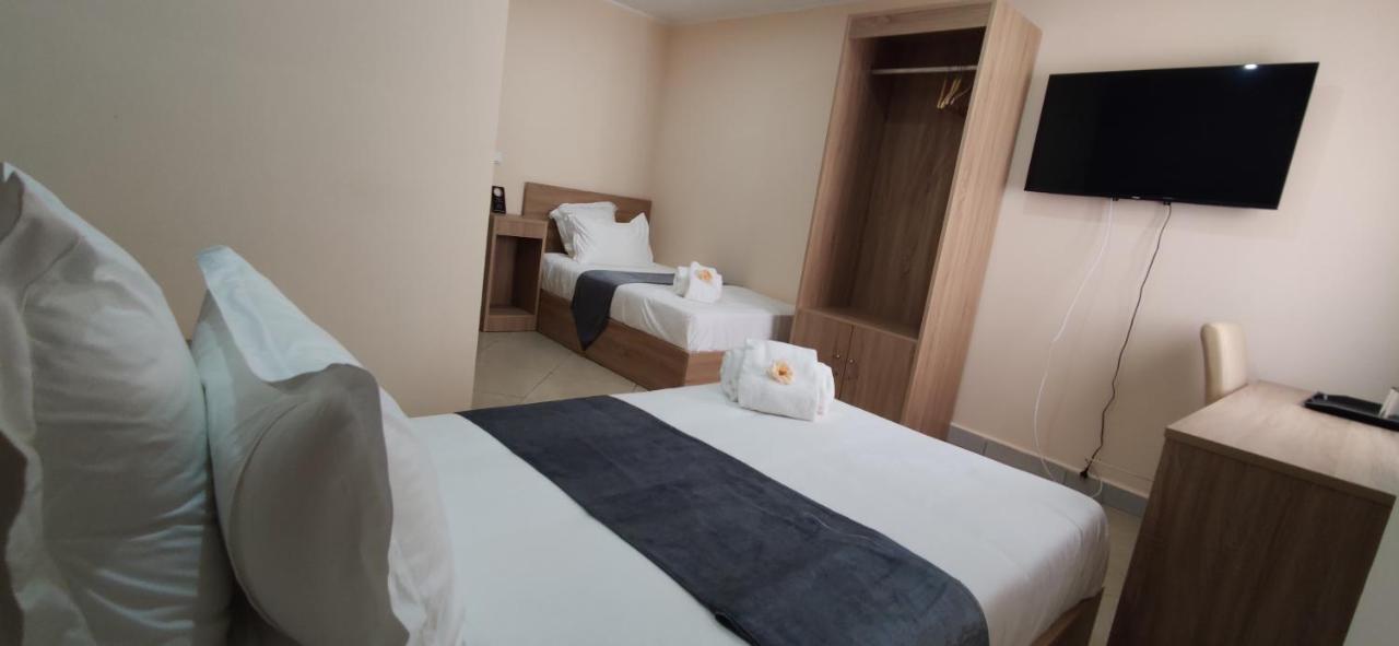 Downtown Hotel アンタナナリボ エクステリア 写真